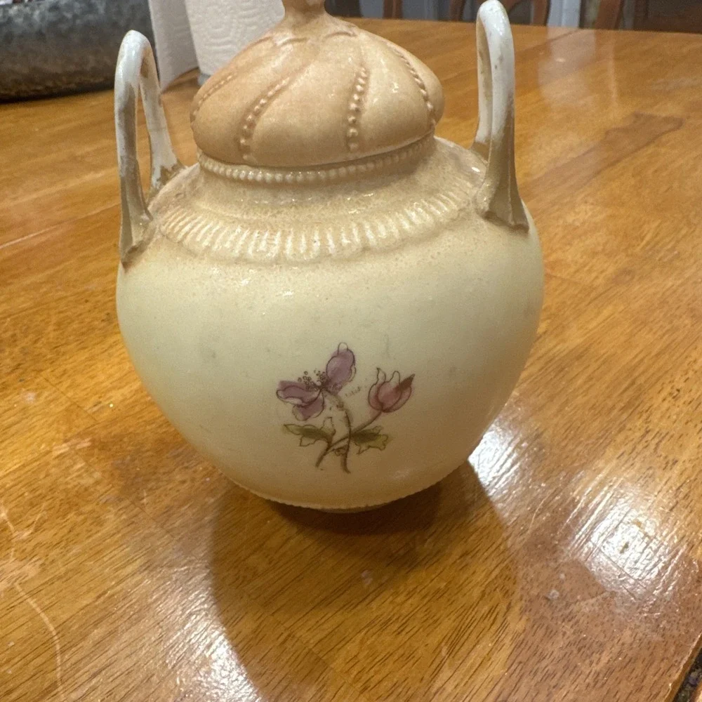 Antique Porcelain Lidded Urn Vase 7